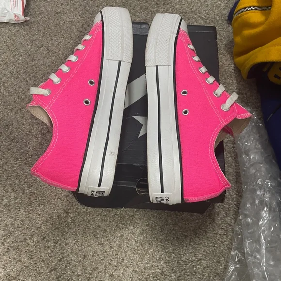 SuperCute Pink Platform Converse Sneakers - Picture 1 of 4